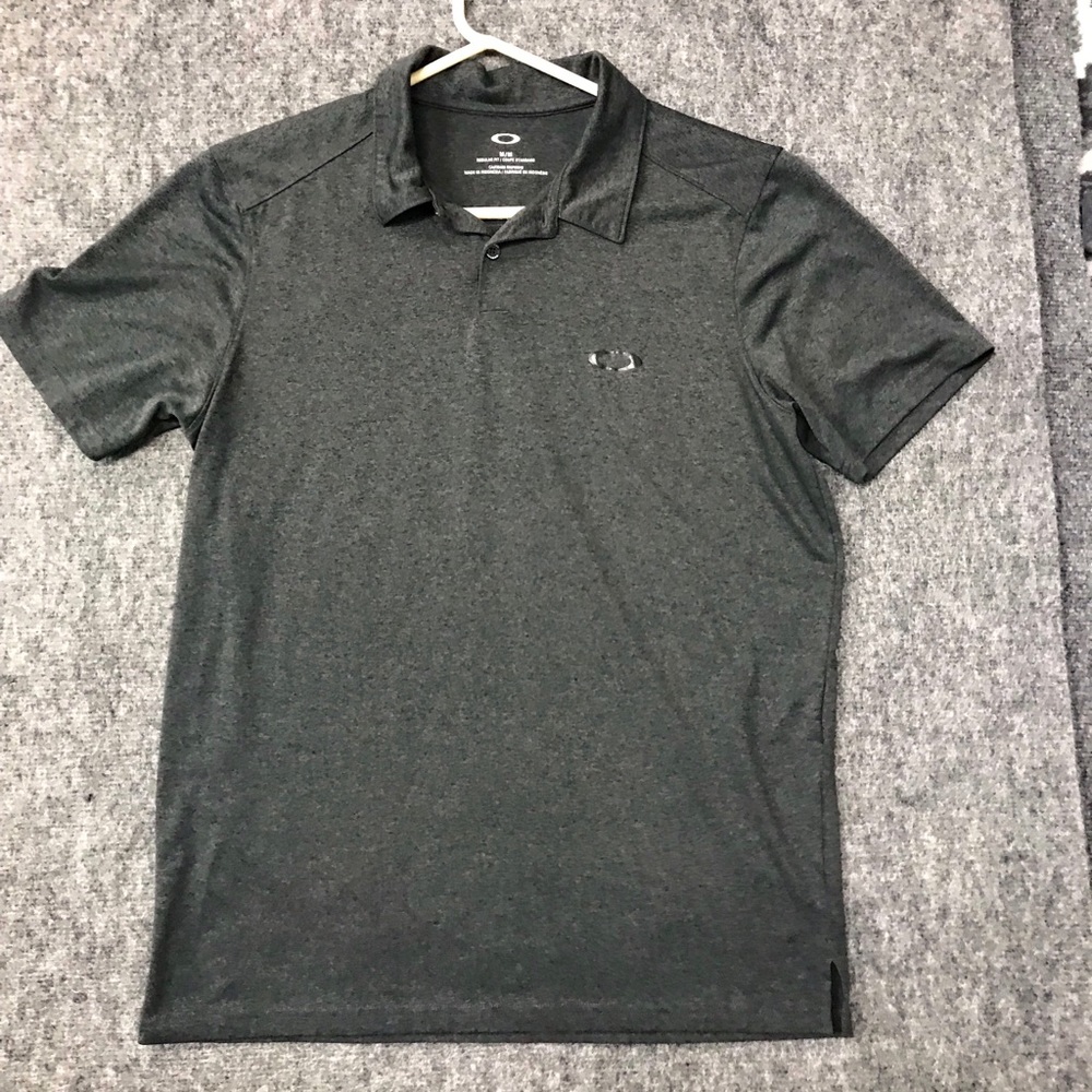 Men’s Oakley polo shirt